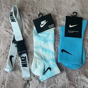 NIKE SOCKS & LANYARD